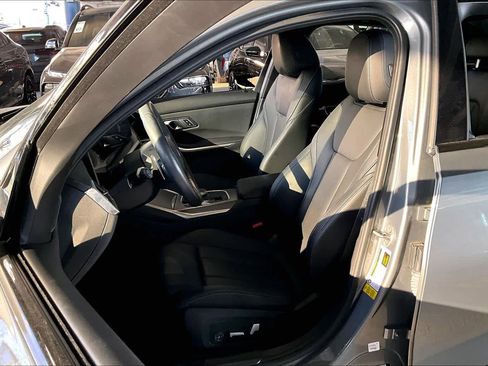 Used 2023 BMW 330i Sedan w/ M Sport Package image 8