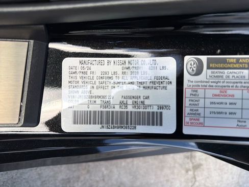 Used 2024 Nissan Z Performance w/ Floor Mat Package RWD image 31