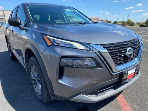 Used 2023 Nissan Rogue S image 8