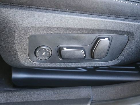 New 2026 BMW 330i Sedan w/ Convenience Package RWD image 18