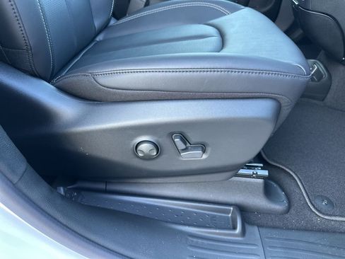 New 2026 Chrysler Pacifica Select image 60