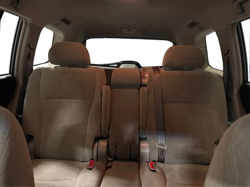 Used 2013 Toyota Highlander Limited image 18