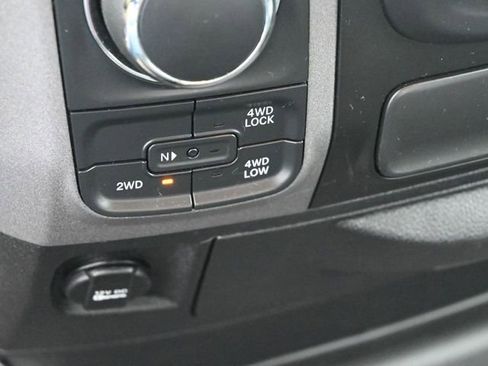 Used 2017 RAM 1500 Express image 24