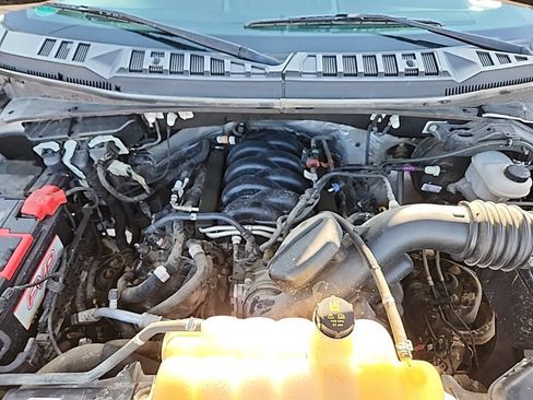 Used 2018 Ford F150 XLT w/ Equipment Group 302A Luxury AWD/4WD image 47
