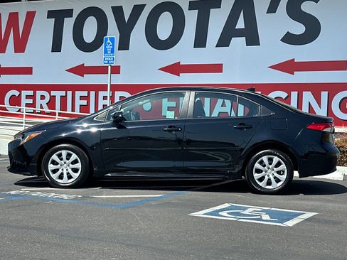 Used 2026 Toyota Corolla LE FWD image 2