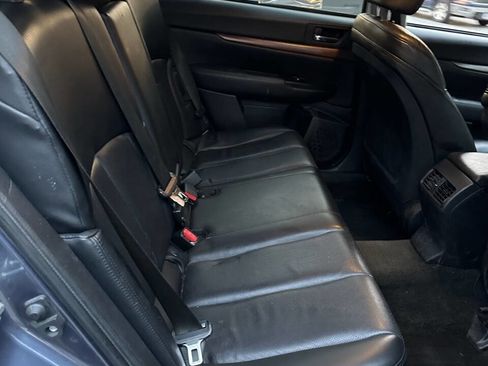 Used 2013 Subaru Outback 2.5i Limited w/ Moonroof Pkg image 9