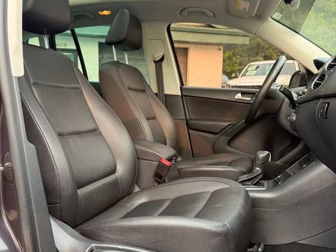 Used 2016 Volkswagen Tiguan SE AWD/4WD image 19
