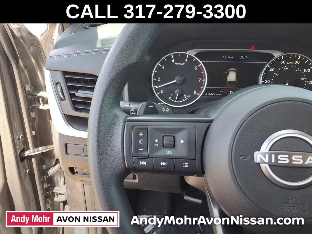 Used 2024 Nissan Rogue S AWD/4WD image 26