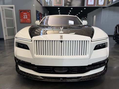 Used 2024 Rolls-Royce Spectre w/ Spectre Launch Package AWD/4WD image 3