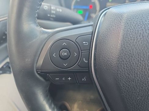 Used 2021 Toyota Venza XLE w/ Softex Package image 20