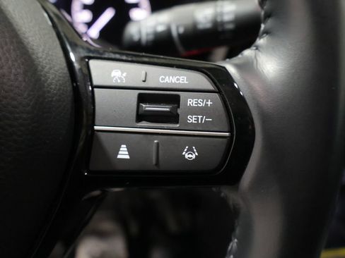 Used 2025 Honda CR-V EX-L image 37