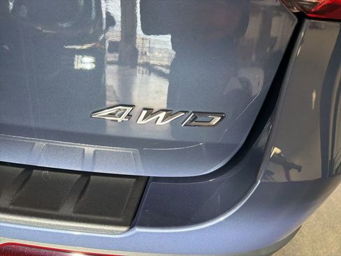 Used 2021 Ford Explorer XLT w/ Equipment Group 202A image 7