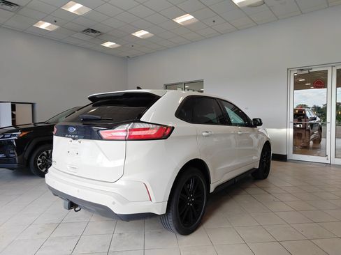 Used 2022 Ford Edge ST-Line w/ Class II Trailer Tow Package AWD/4WD image 3