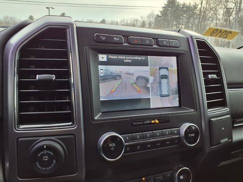 Used 2019 Ford Expedition Platinum image 11