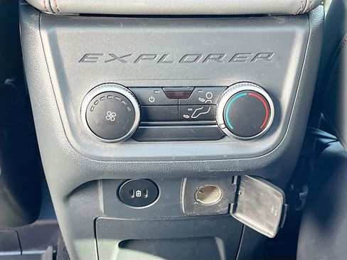Used 2025 Ford Explorer Active w/ Active Comfort Package AWD/4WD image 26