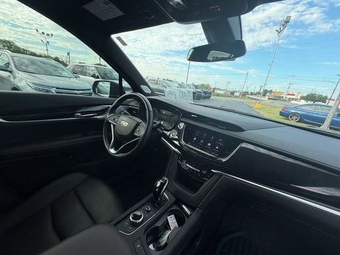 Used 2024 Cadillac XT6 Premium Luxury image 20