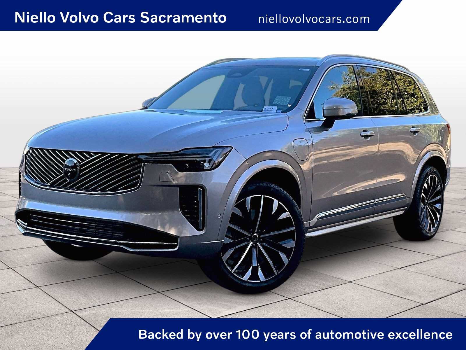 Used 2026 Volvo XC90 T8 Plus w/ Protection Package Premier AWD/4WD image 1
