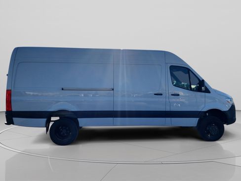 Used 2024 Mercedes-Benz Sprinter 3500 w/ Parking Package image 6