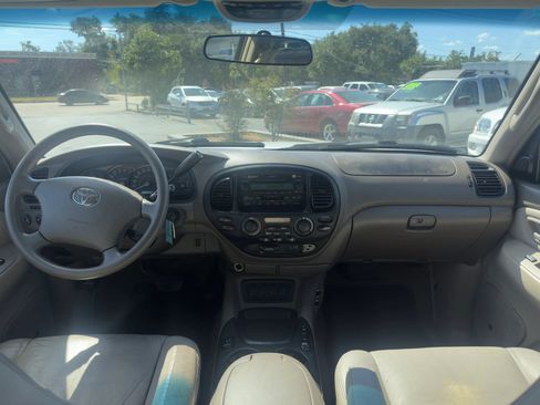 Used 2007 Toyota Sequoia SR5 image 15