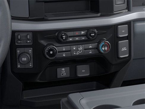 New 2025 Ford F350 XLT image 37