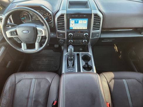 Used 2016 Ford F150 Platinum w/ Equipment Group 701A Luxury image 27