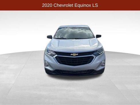 Used 2020 Chevrolet Equinox LS w/ LS Convenience Package image 2