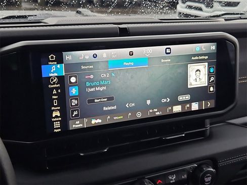 New 2025 Jeep Wrangler Unlimited Rubicon 392 image 22