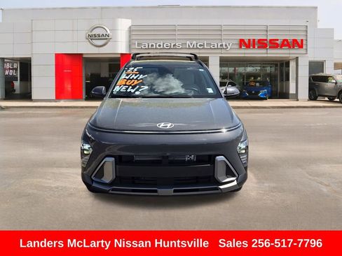 Used 2025 Hyundai Kona Limited image 11