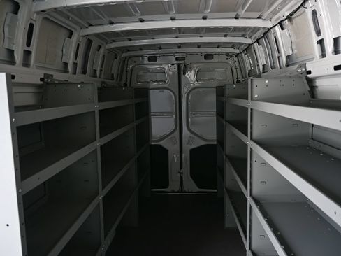 Used 2025 Mercedes-Benz Sprinter 2500 image 25