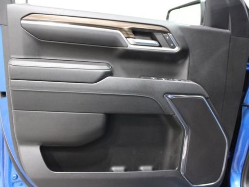 Used 2023 Chevrolet Silverado 1500 RST AWD/4WD image 17