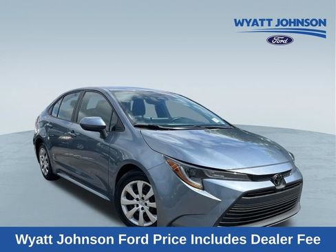 Used 2023 Toyota Corolla LE FWD image 1