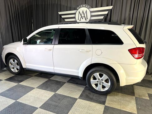 Used 2010 Dodge Journey SXT w/ Flexible Seating Group image 12