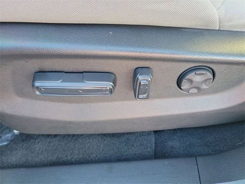 Certified 2022 Honda CR-V EX image 18