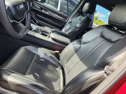 Used 2024 Jeep Wagoneer L 4WD image 14