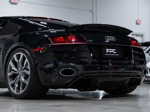 Used 2011 Audi R8 V10 AWD/4WD image 14