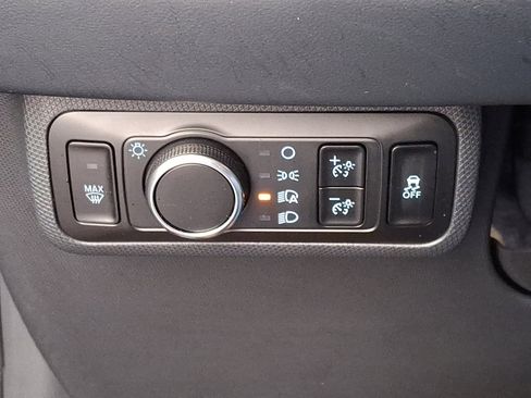 Used 2025 Ford Mustang Mach-E Premium image 25