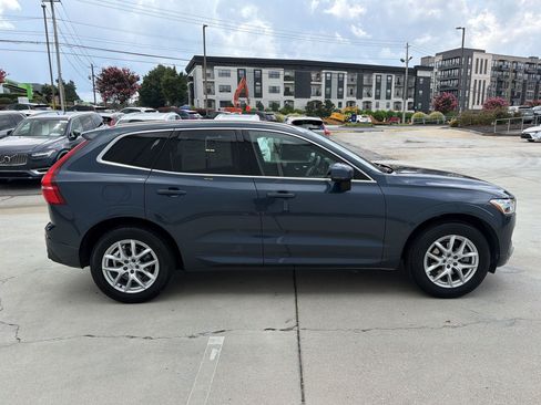 Used 2020 Volvo XC60 T5 Momentum w/ Protection Package Premier AWD/4WD image 8