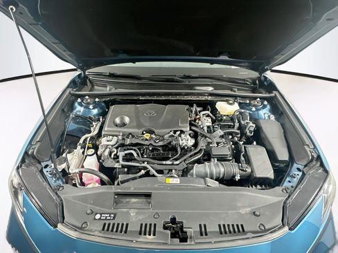 Used 2025 Toyota Camry SE FWD image 30
