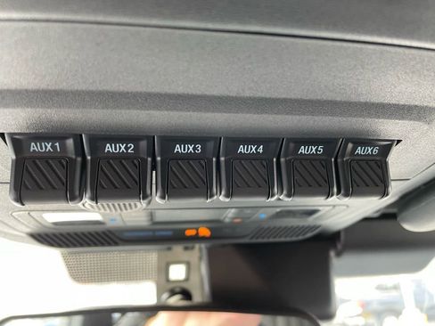 New 2025 Ford Bronco Badlands image 17