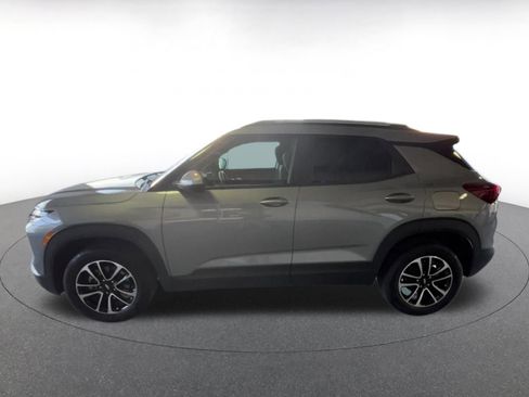 Used 2025 Chevrolet TrailBlazer LT image 11
