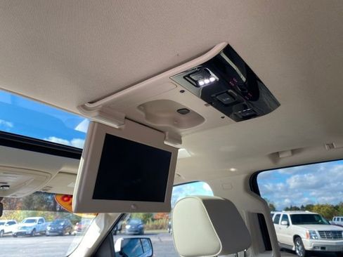 Certified 2018 GMC Yukon Denali w/ Open Road Package image 23