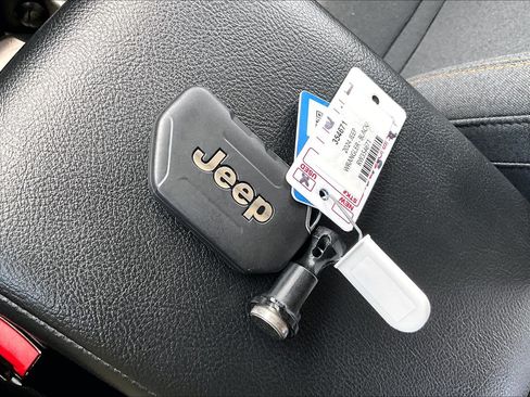 Used 2024 Jeep Wrangler Sport AWD/4WD image 12