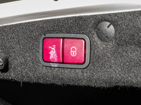 Used 2021 Mercedes-Benz C 300 Sedan image 73