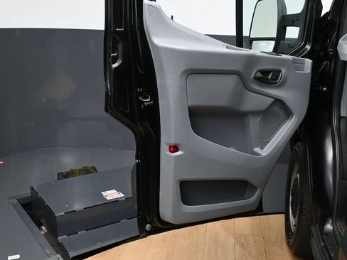 Used 2018 Ford Transit 350 XL RWD image 30