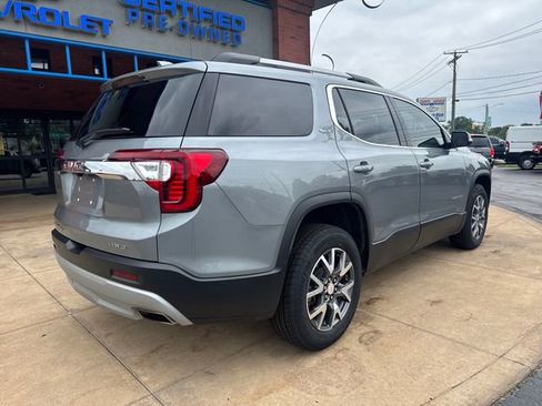 Certified 2023 GMC Acadia SLT w/ Preferred Package image 10