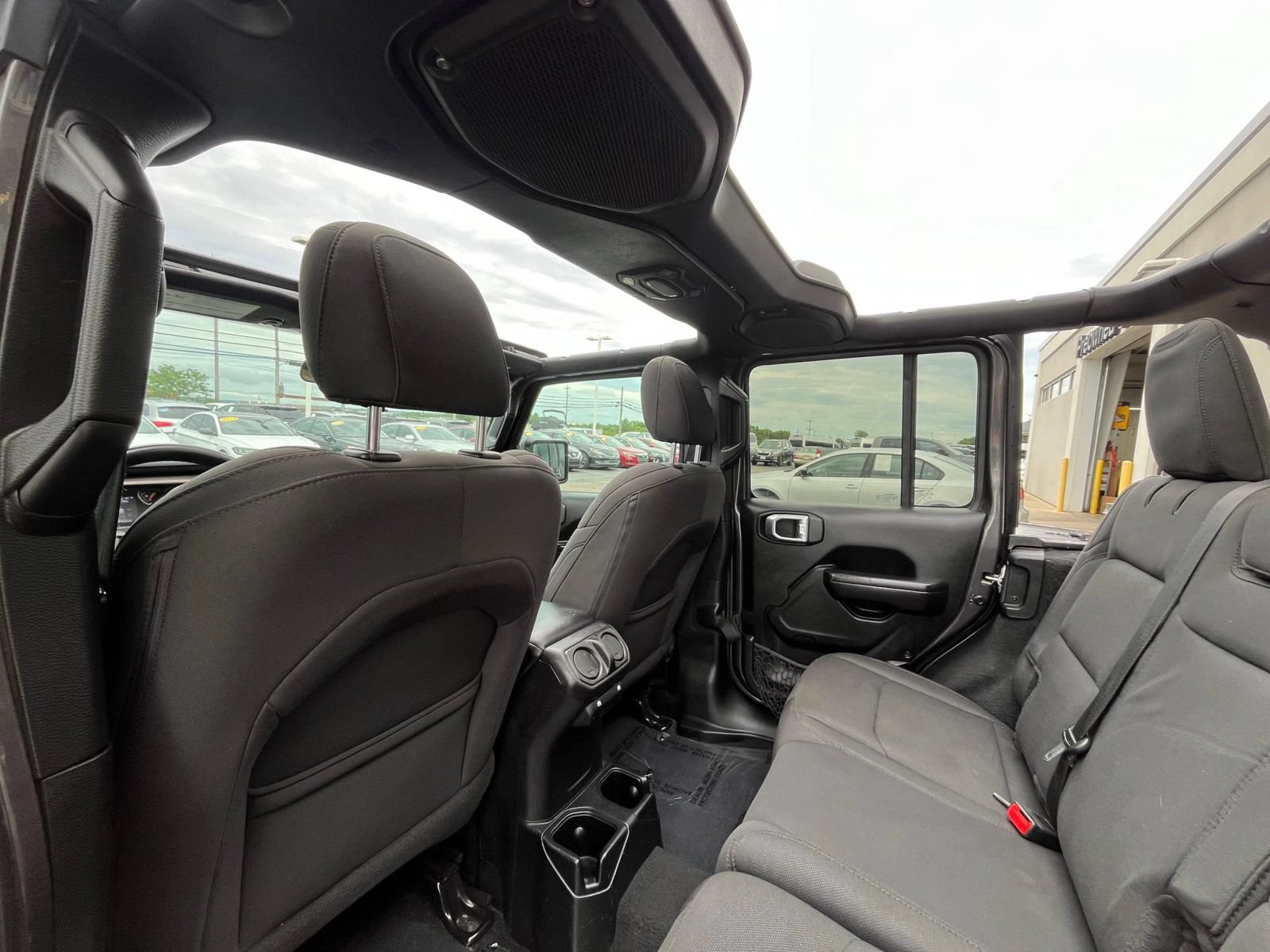 Used 2020 Jeep Wrangler Unlimited Sport S AWD/4WD image 33