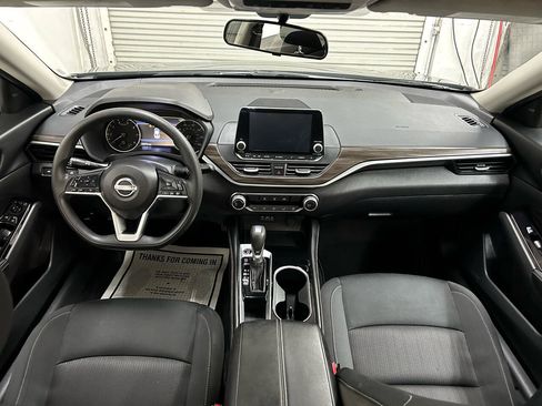 Used 2023 Nissan Altima 2.5 SV image 23