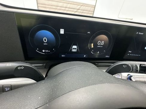 Used 2025 Hyundai Kona Limited image 11