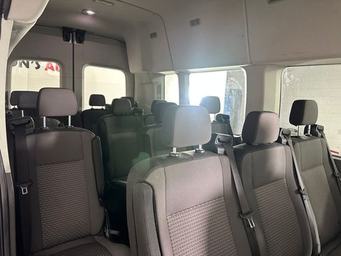 Used 2024 Ford Transit 350 XLT RWD image 18