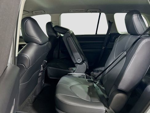 New 2026 Toyota Grand Highlander FWD image 23